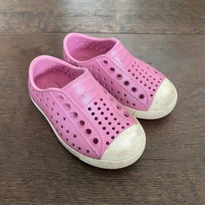 Native shoes iridescent C5